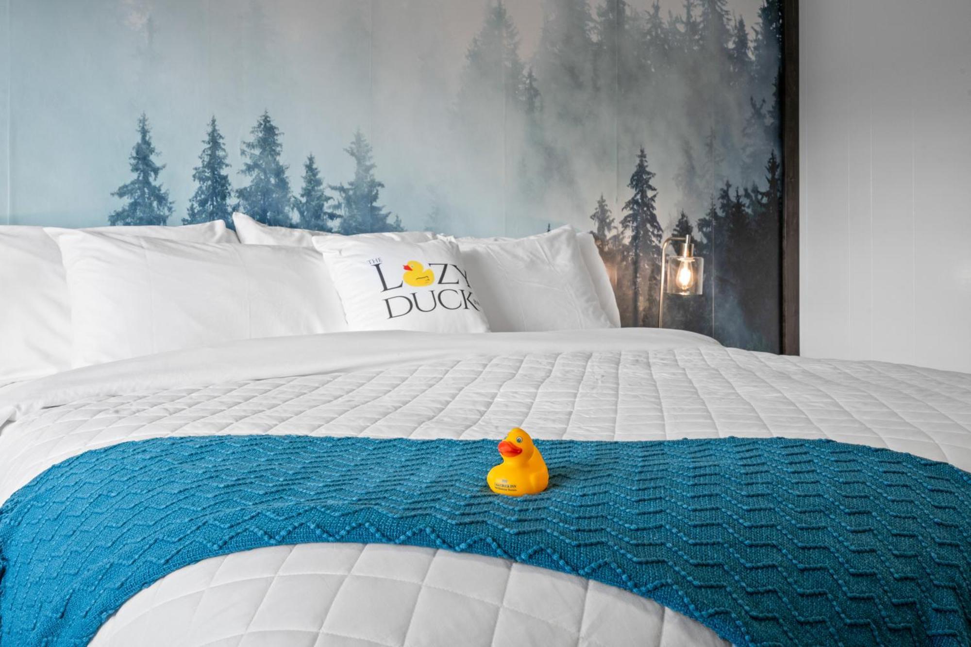 Lazy Duck Inn West Yellowstone Exterior photo