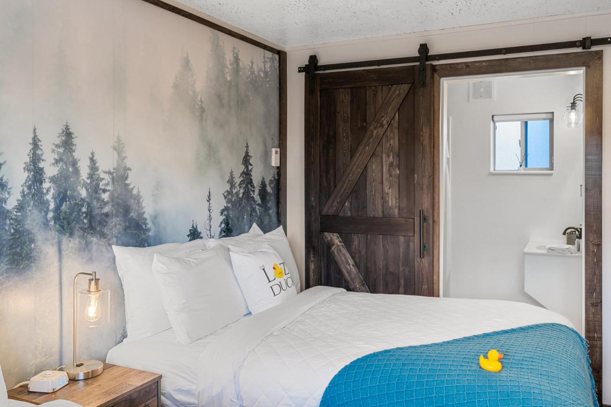 Lazy Duck Inn West Yellowstone Exterior photo