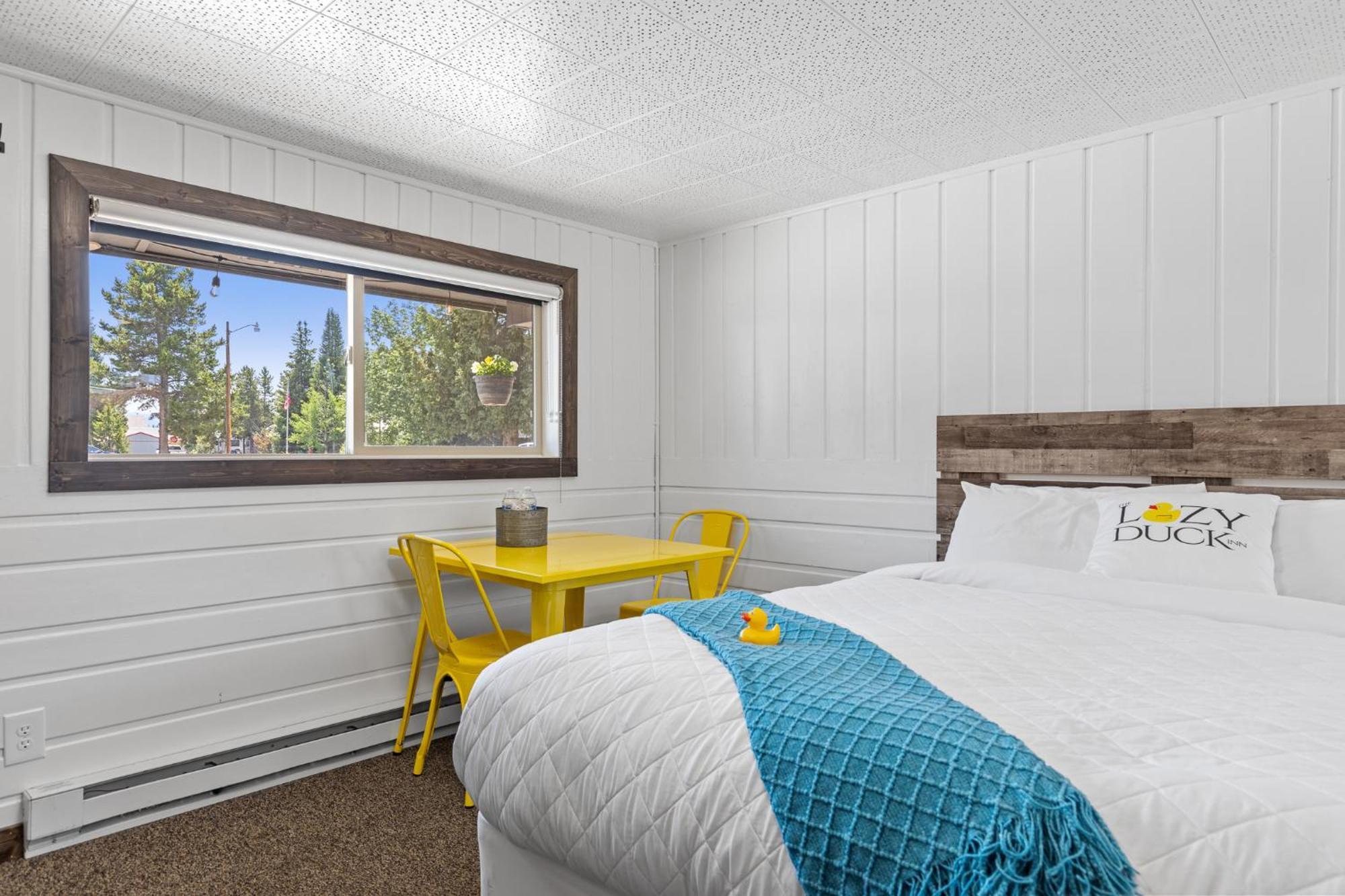 Lazy Duck Inn West Yellowstone Exterior photo