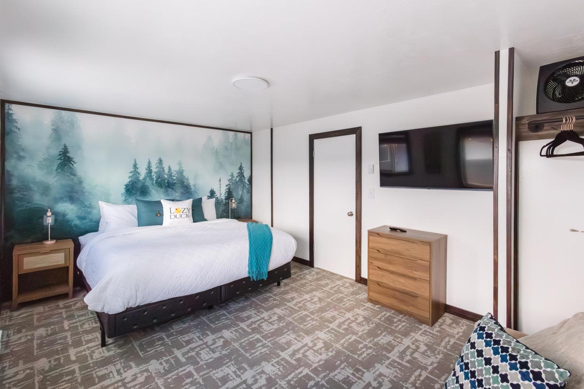 Lazy Duck Inn West Yellowstone Exterior photo